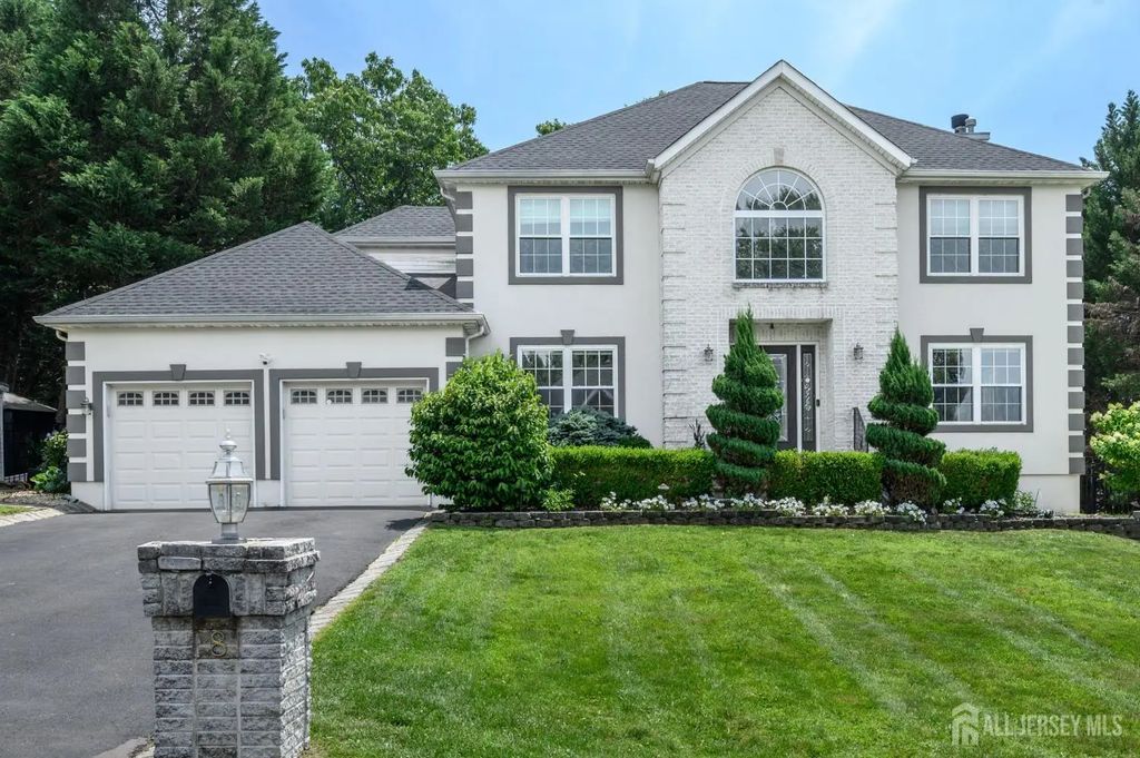 8 Cecilia Court, Howell