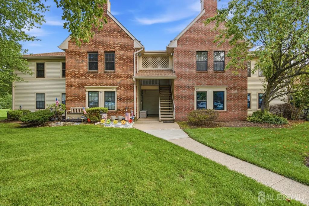 277 Hatfield Lane, East Brunswick