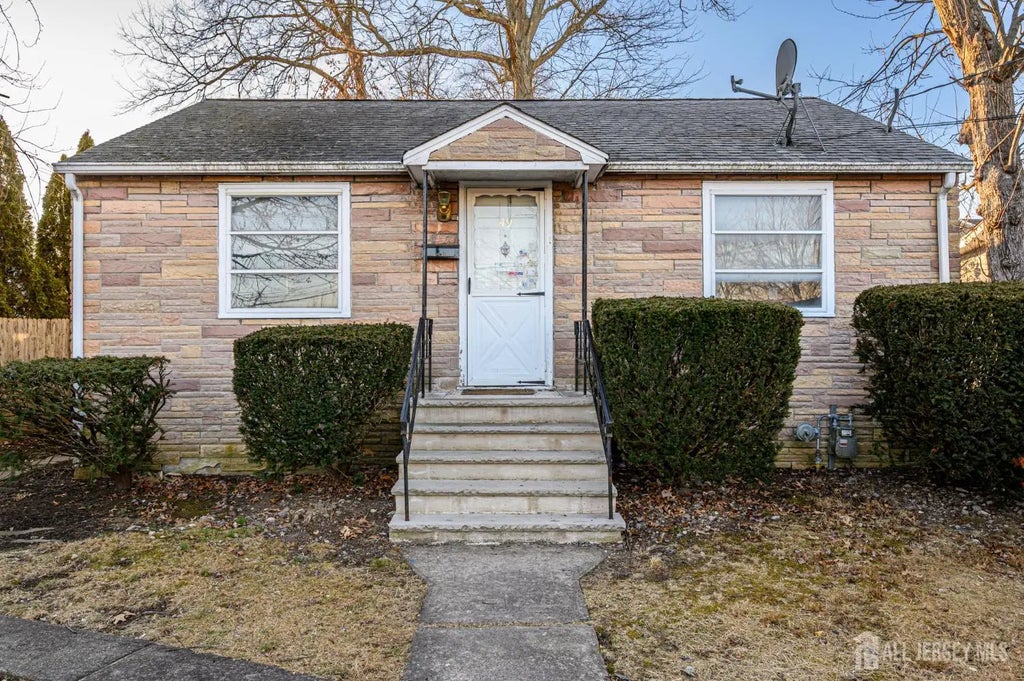 49 Navajo Avenue, Parsippany-Troy Hills