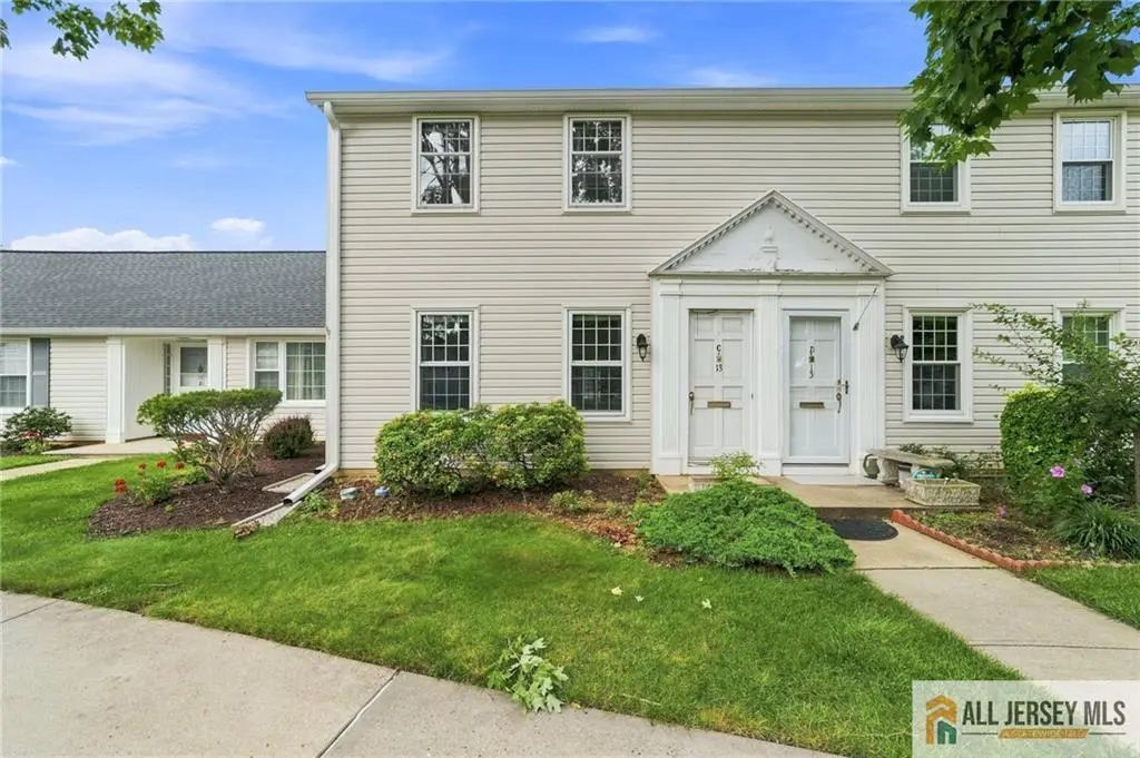 13 Sussex Way, Monroe