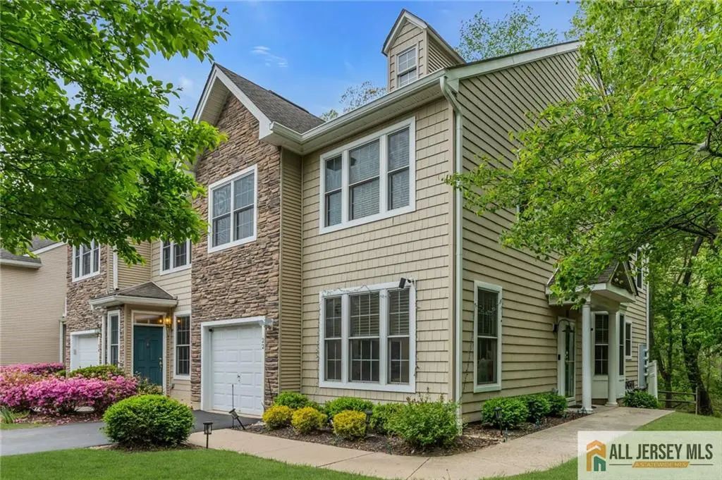 22 Amber Drive, Old Bridge