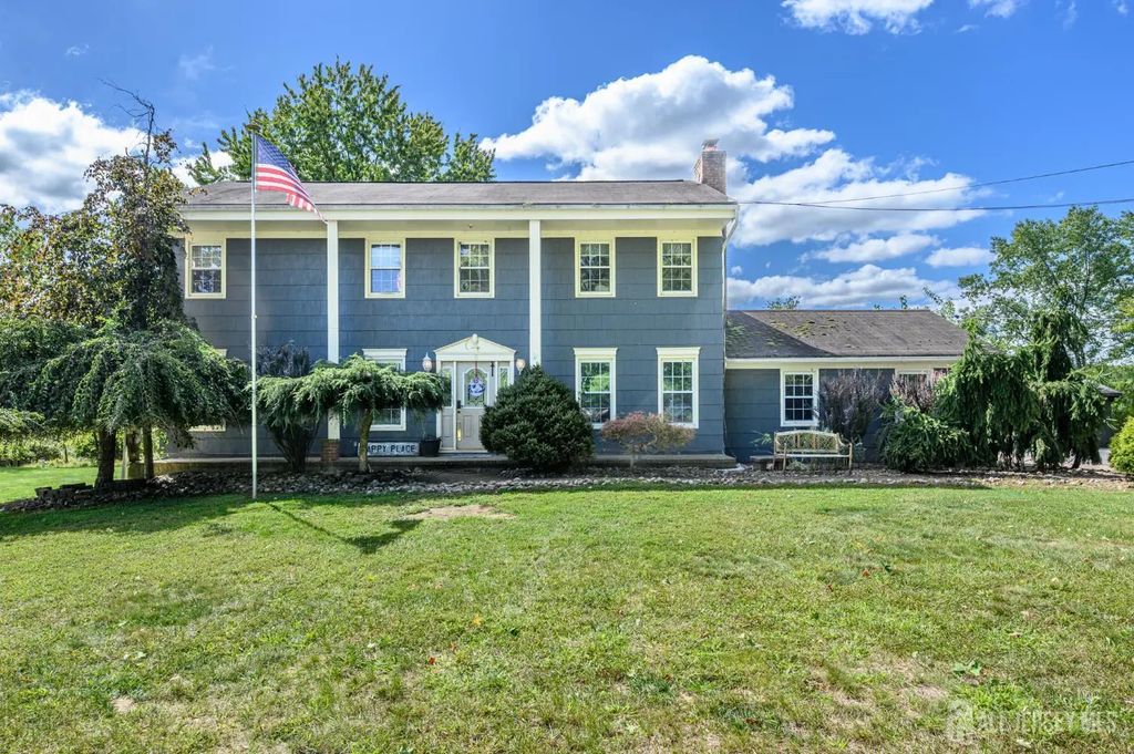 6 Emery Drive, Whitehouse Station