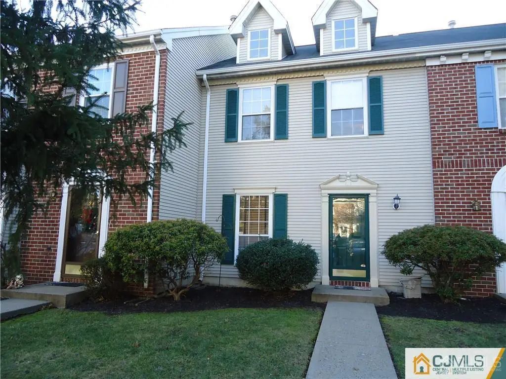 31 Kingston Run, North Brunswick