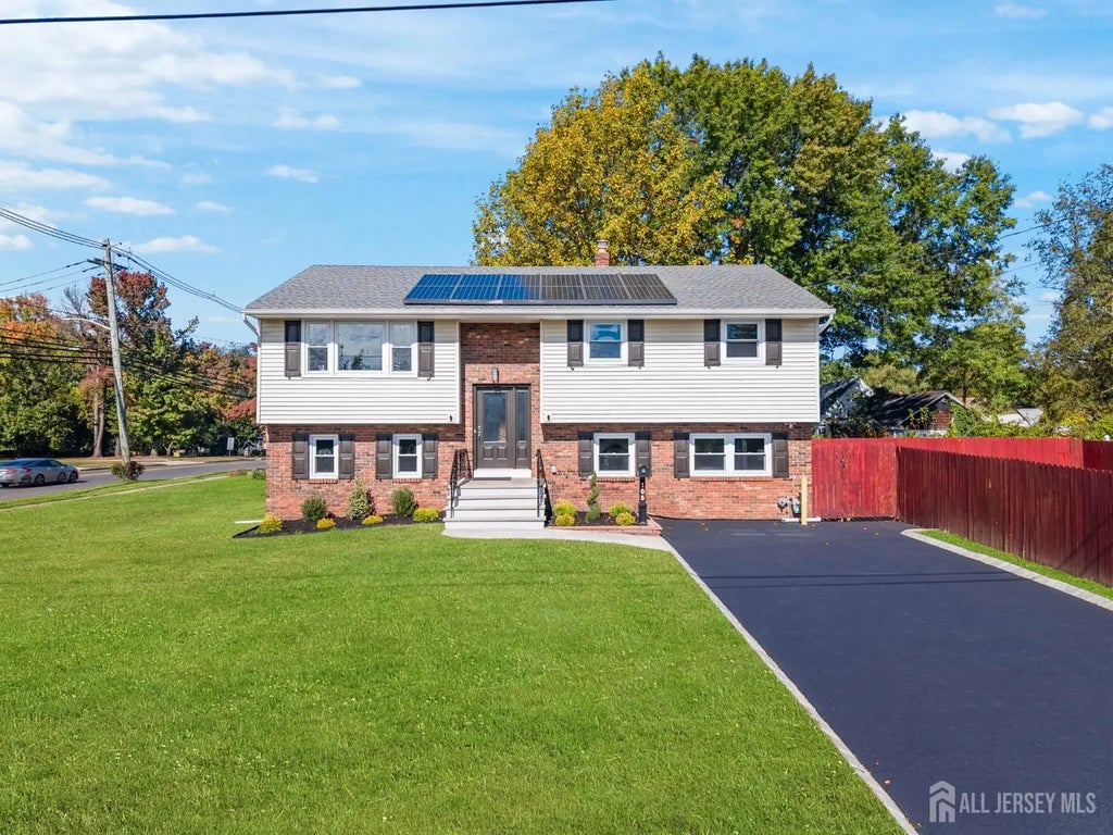 105 Firth Street, Middlesex