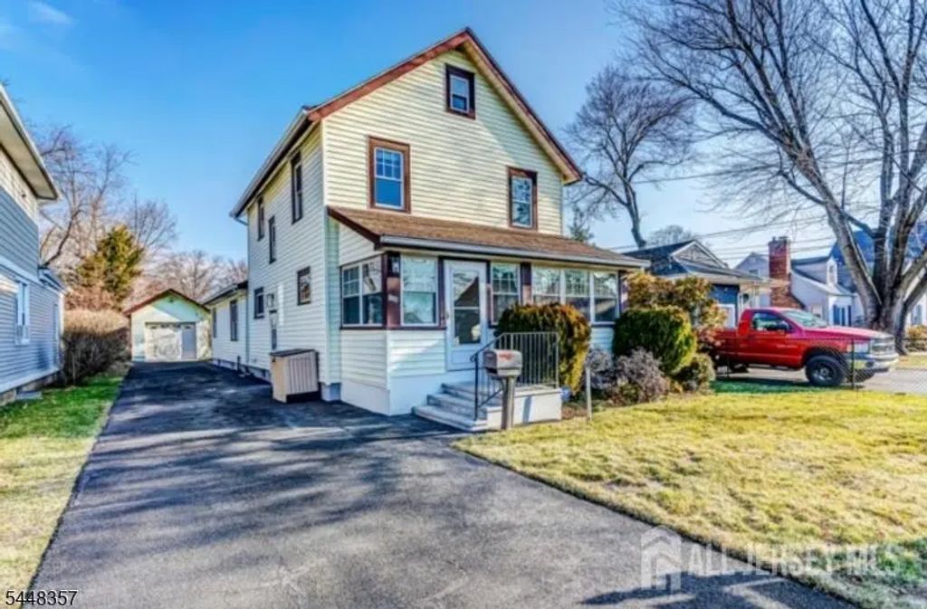 158 Stout Avenue, Middlesex