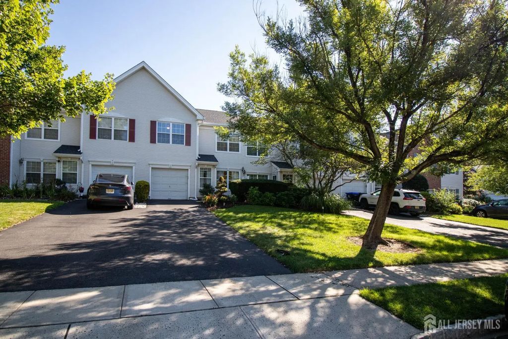 5 Ardmore Place, East Brunswick