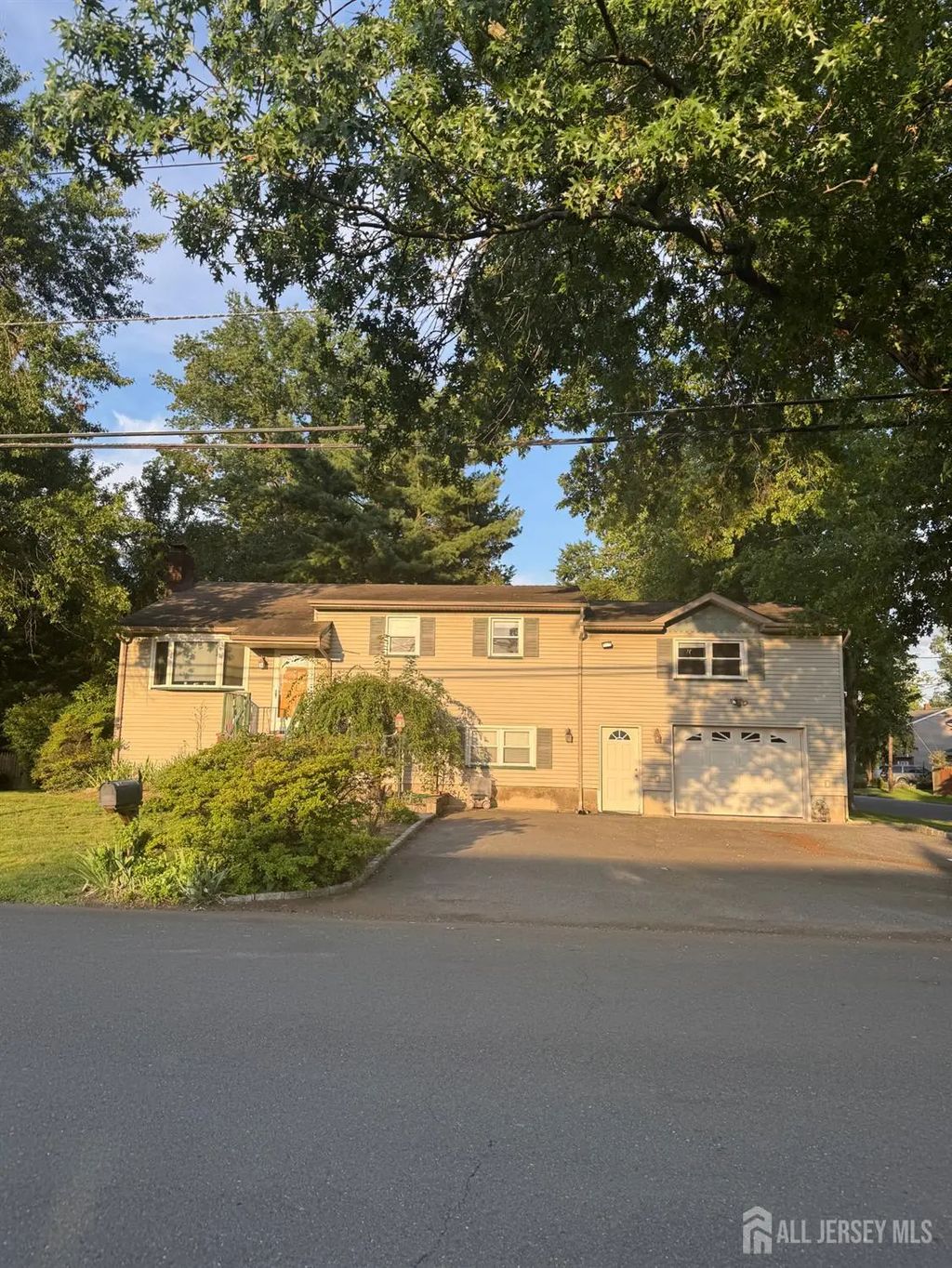 205 Fleet Avenue, Edison