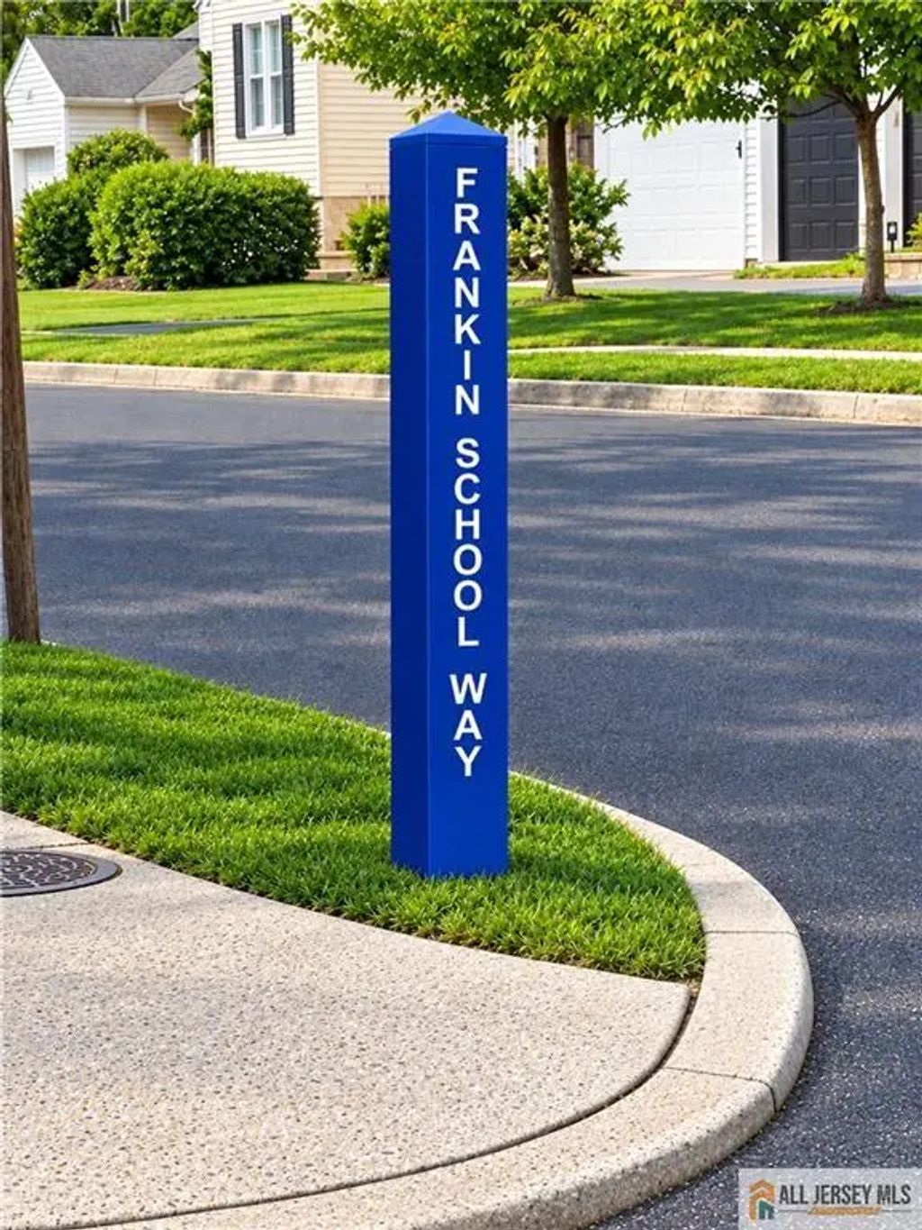 43 Franklin School Way, Metuchen