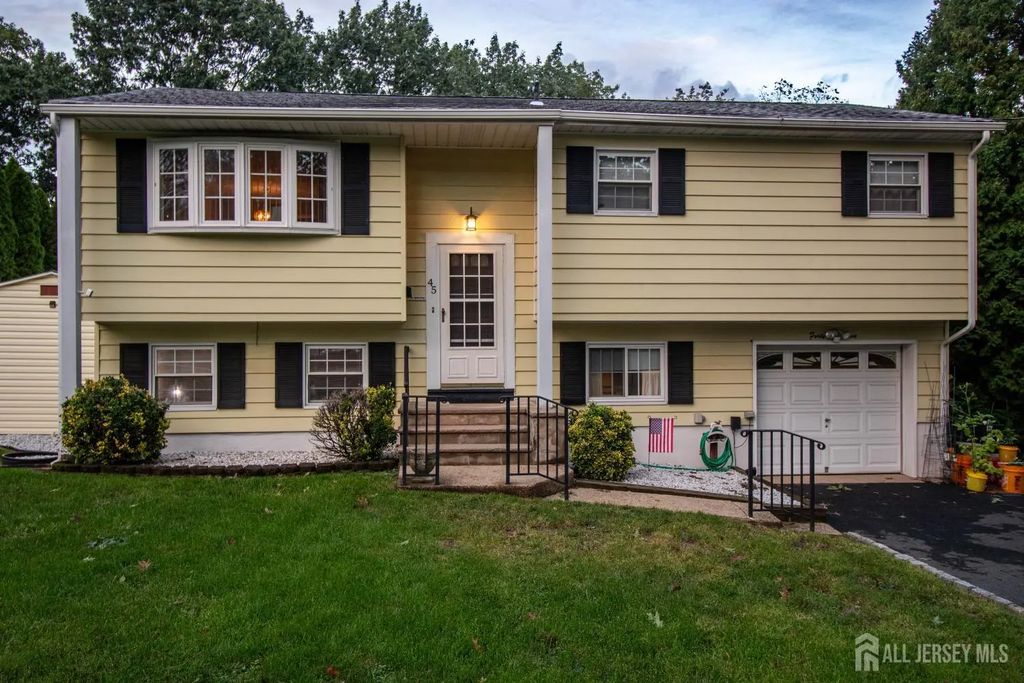 45 Bradford Road, East Brunswick