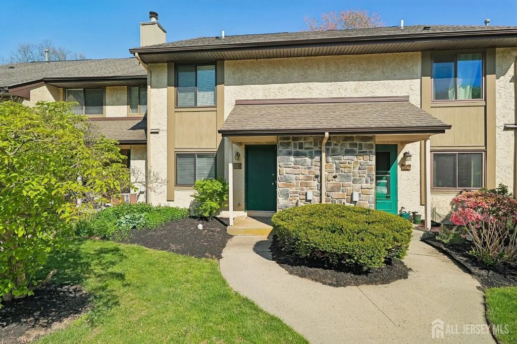 265 Hampshire Drive, Plainsboro
