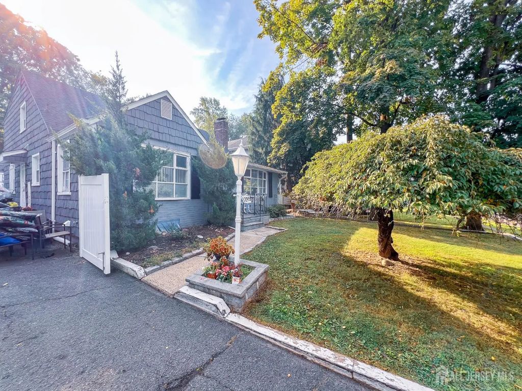 1295 Marion Avenue, Plainfield