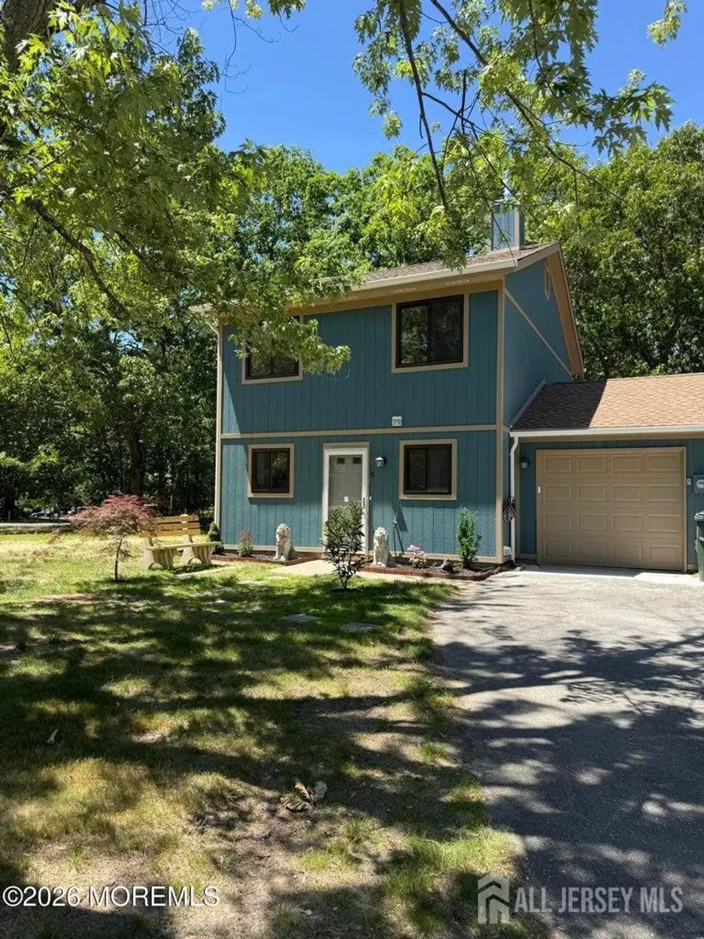 5 Canary Circle, Howell