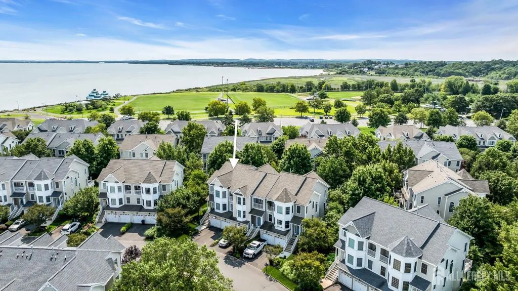 9 S Shore Drive S, South Amboy