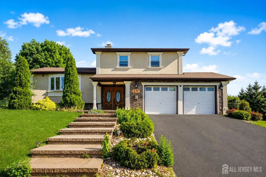 41 Fanwood Drive, Sayreville