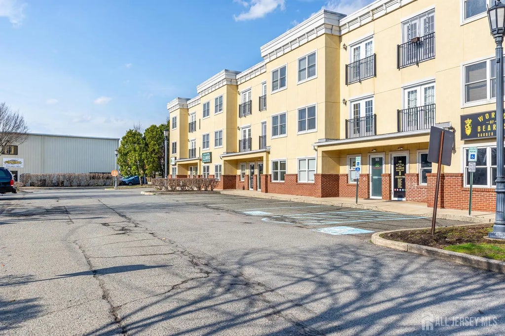 160 Durham Avenue, Metuchen