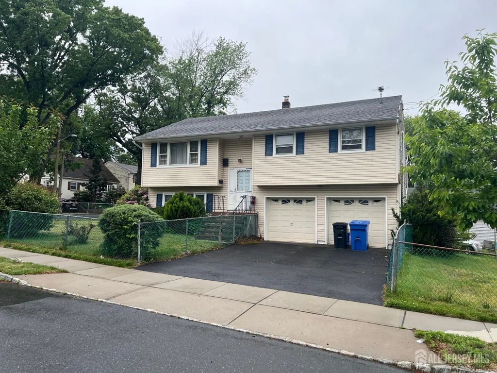 360 Leslie Avenue, Piscataway