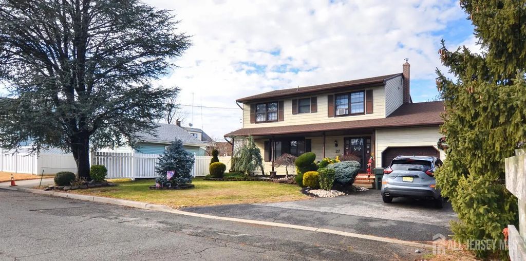 27 Henley Street, Woodbridge Proper