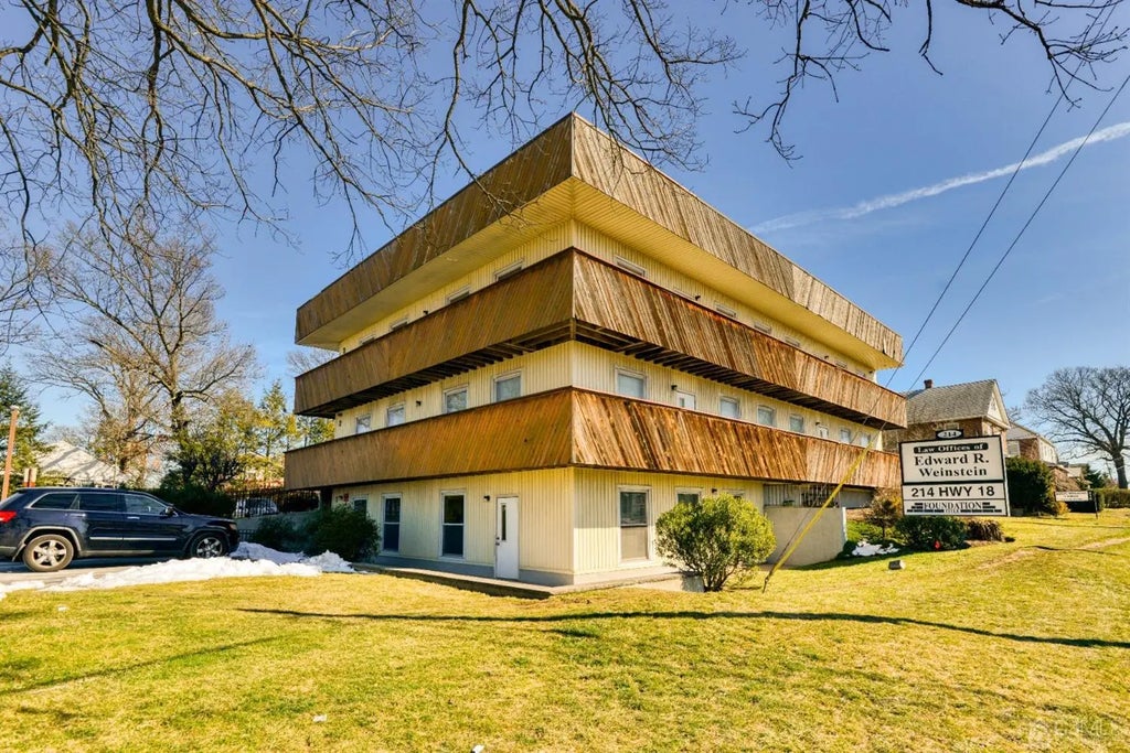 214 State Route 18 Highway 1, East Brunswick