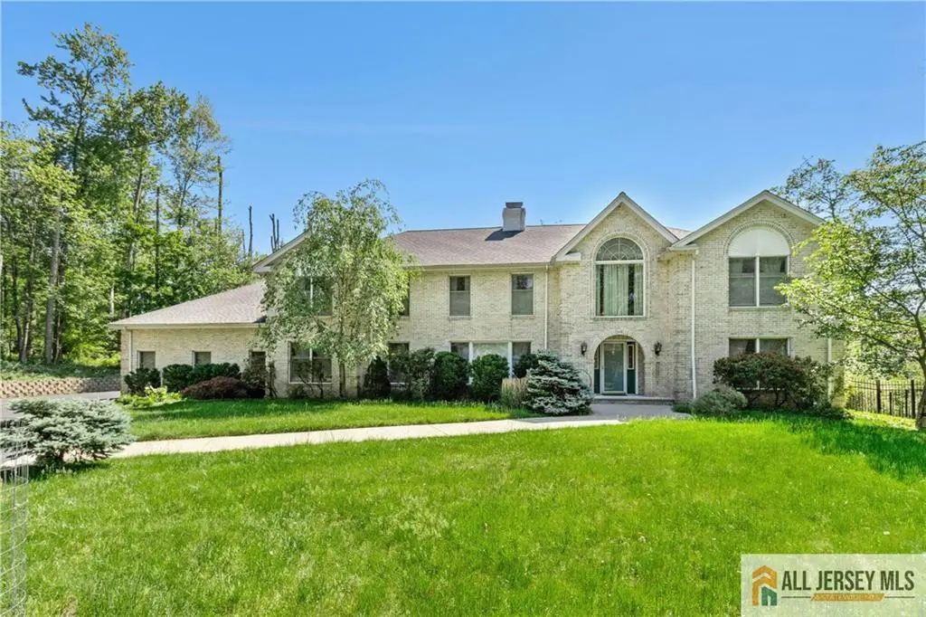60 Evergreen Lane, Watchung