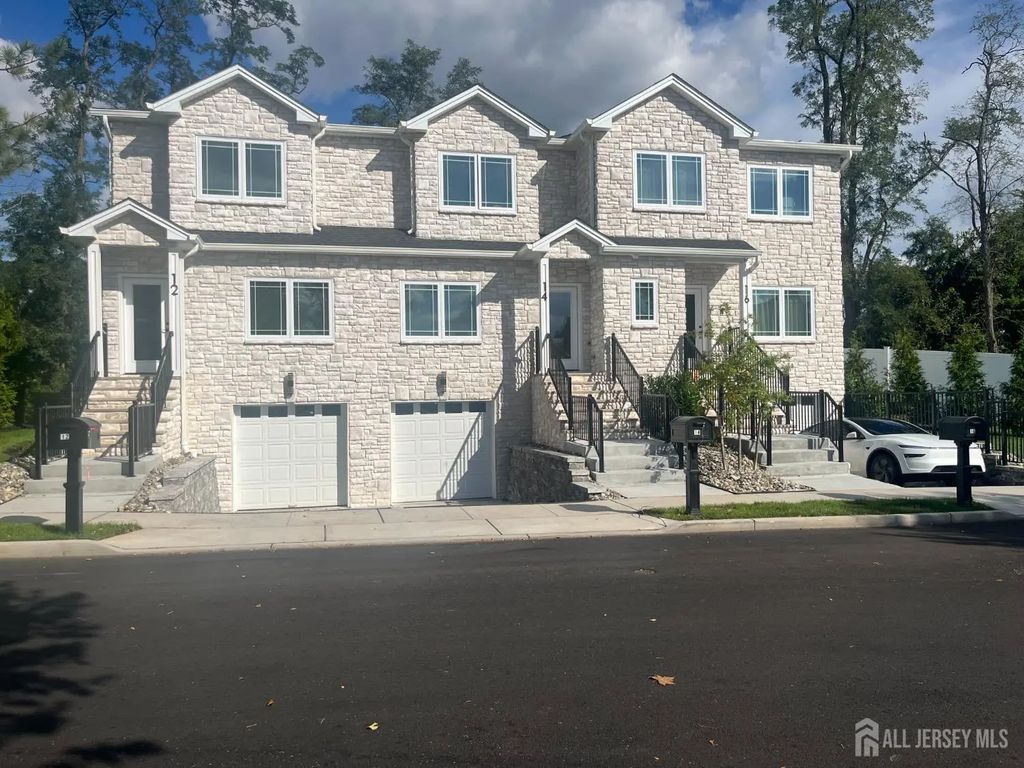 12 Moyse Place, Edison