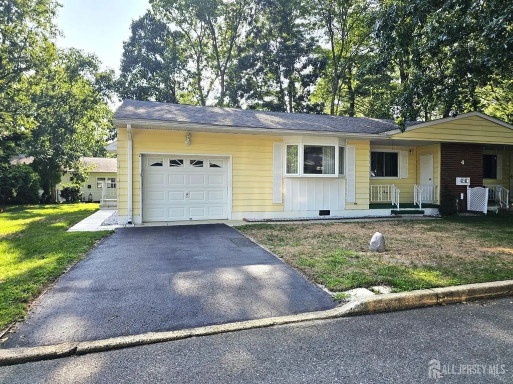 4 Wyoming Avenue, Whiting