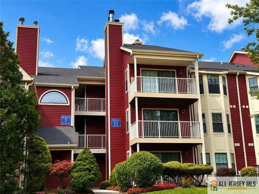88 Crosspointe Drive, East Brunswick