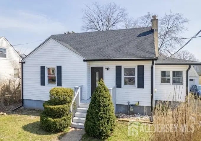 978 Rahway Avenue, Avenel