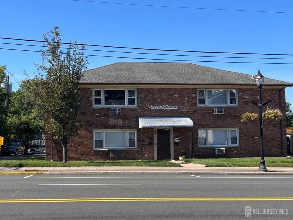 365 Bloomfield Avenue, Verona