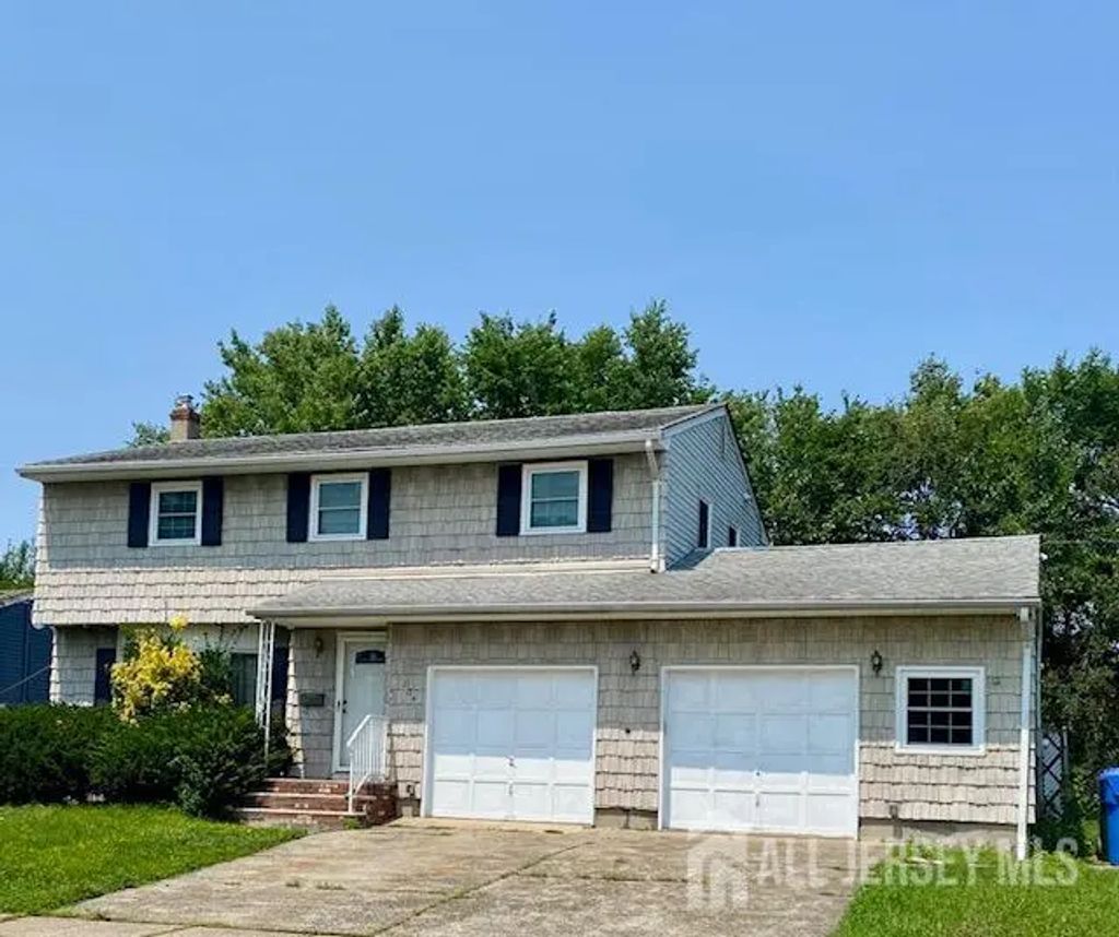 204 Marlin Drive, Fords
