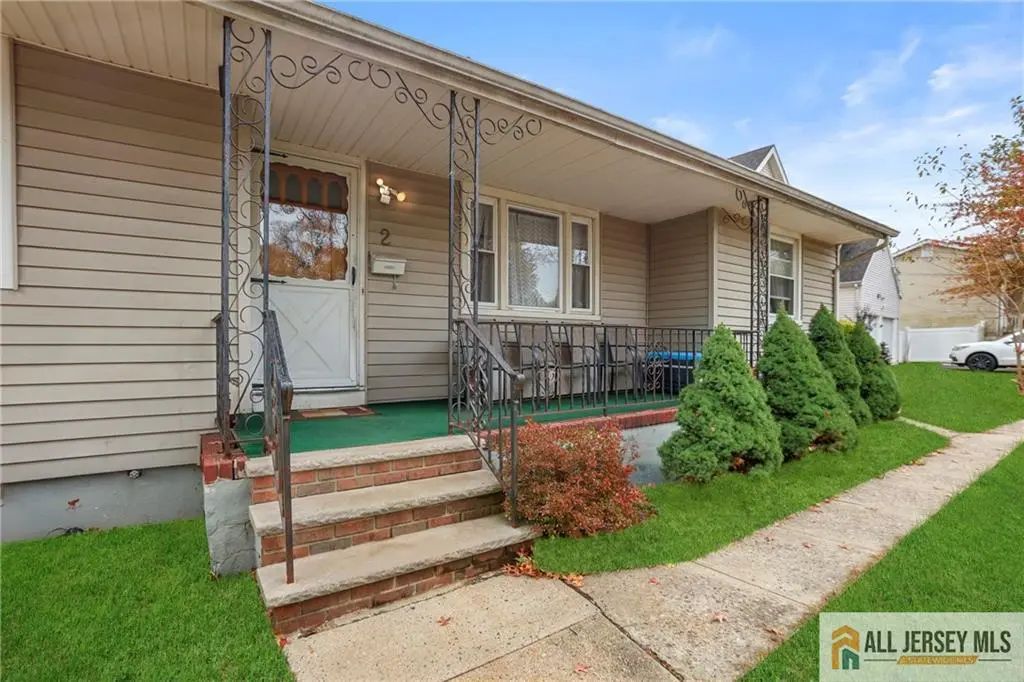 2 Marie Street, South River
