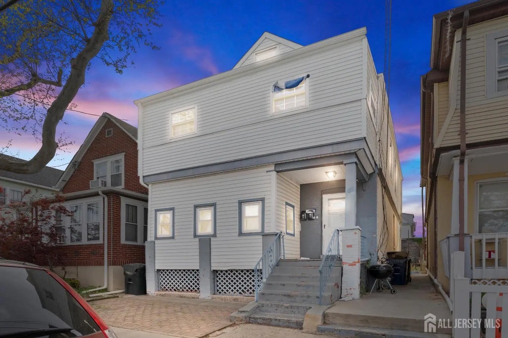 423 Augustine Place, Perth Amboy