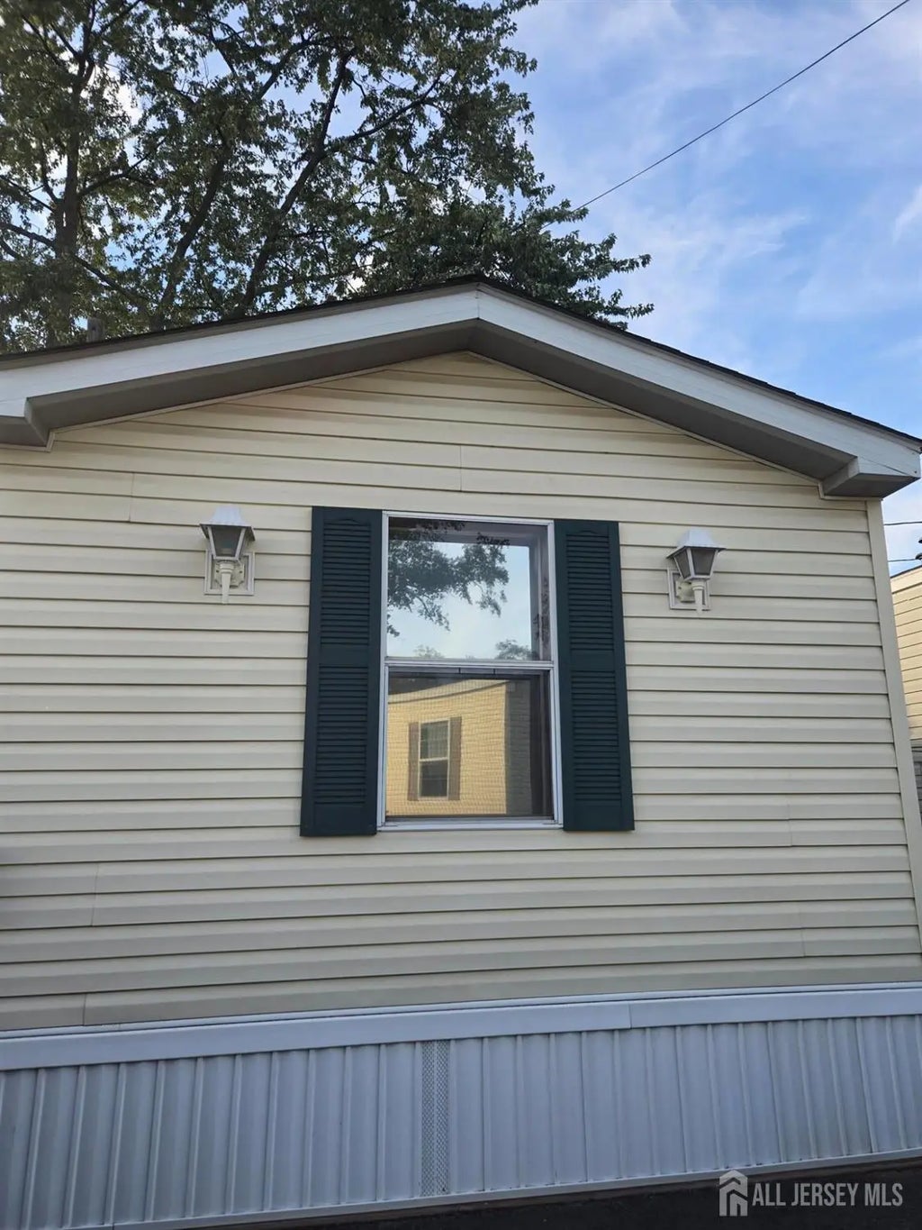 8 3rd Street, Avenel