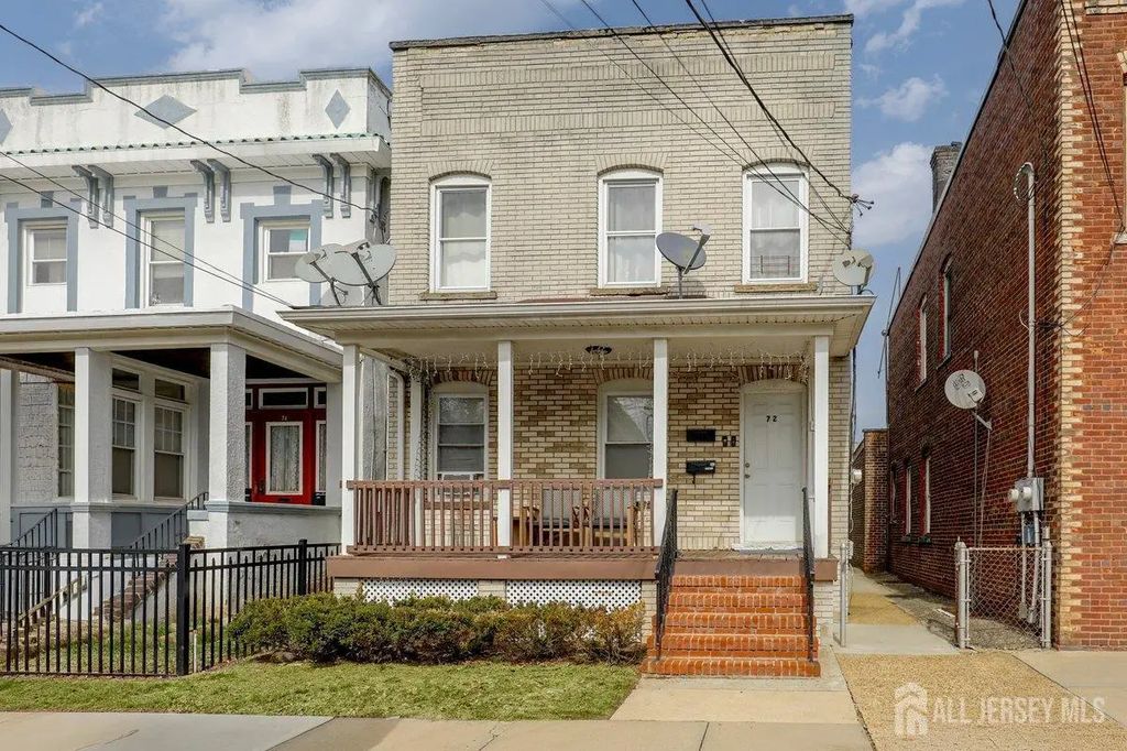 72 Pulaski Avenue, Carteret