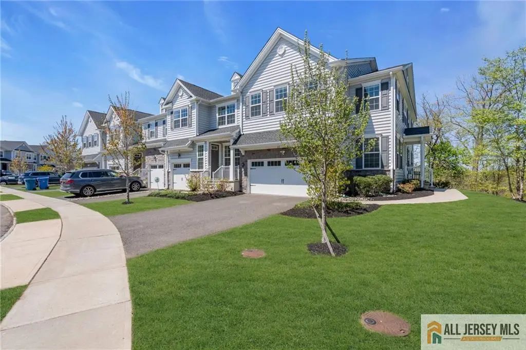 48 Begonia Lane, Monroe