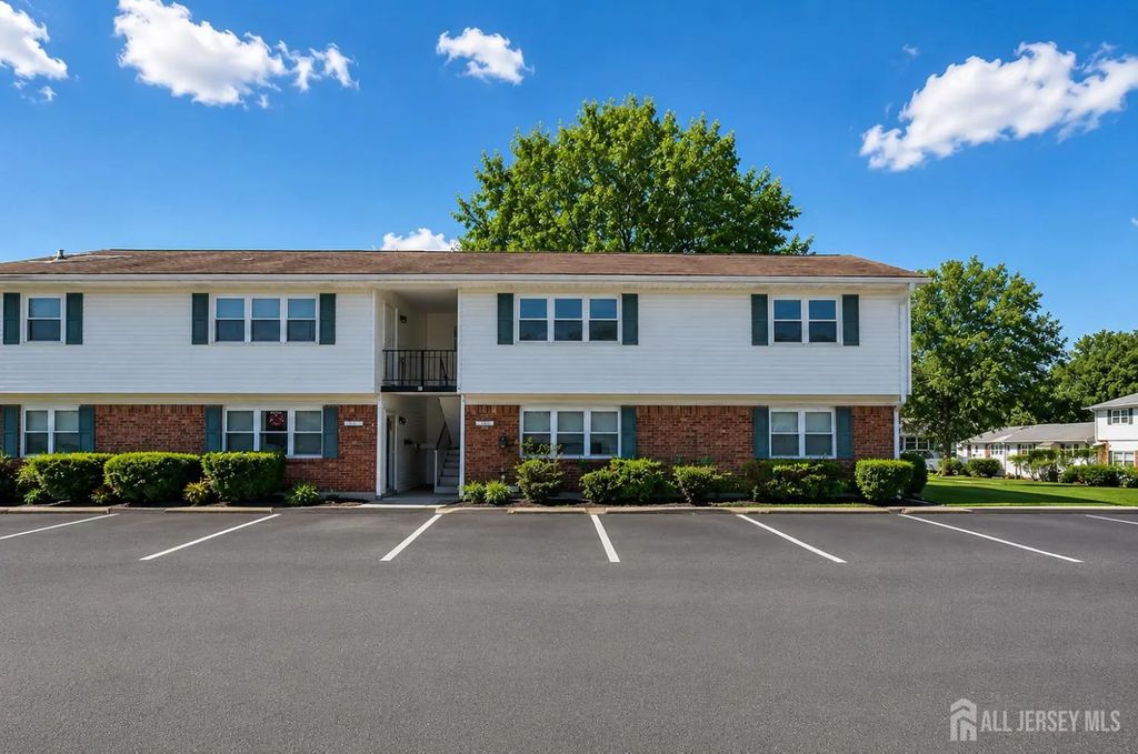 72-d Haven Drive, Old Bridge