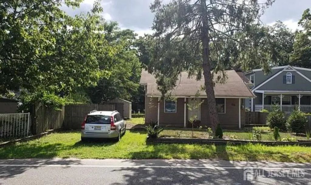 1651 Princeton Avenue, Brick