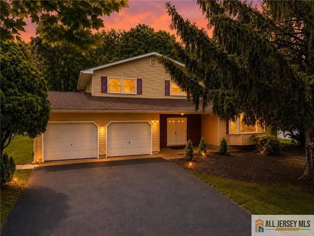 4 Alexander Road, East Brunswick