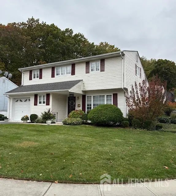 2 Raymond Place, South River