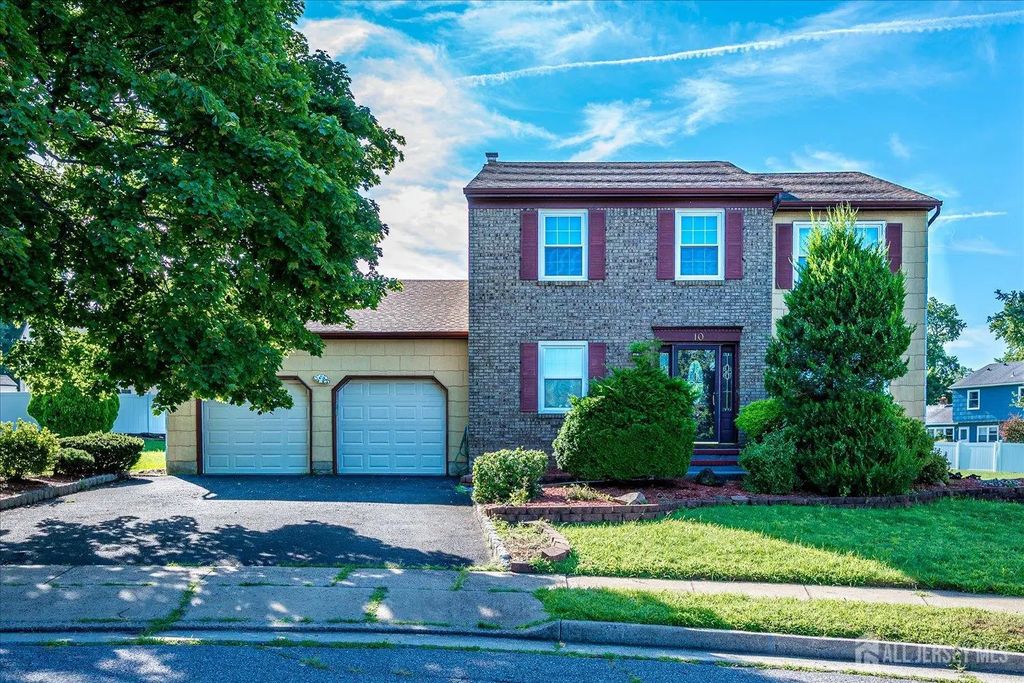 10 Patriot Court, Edison