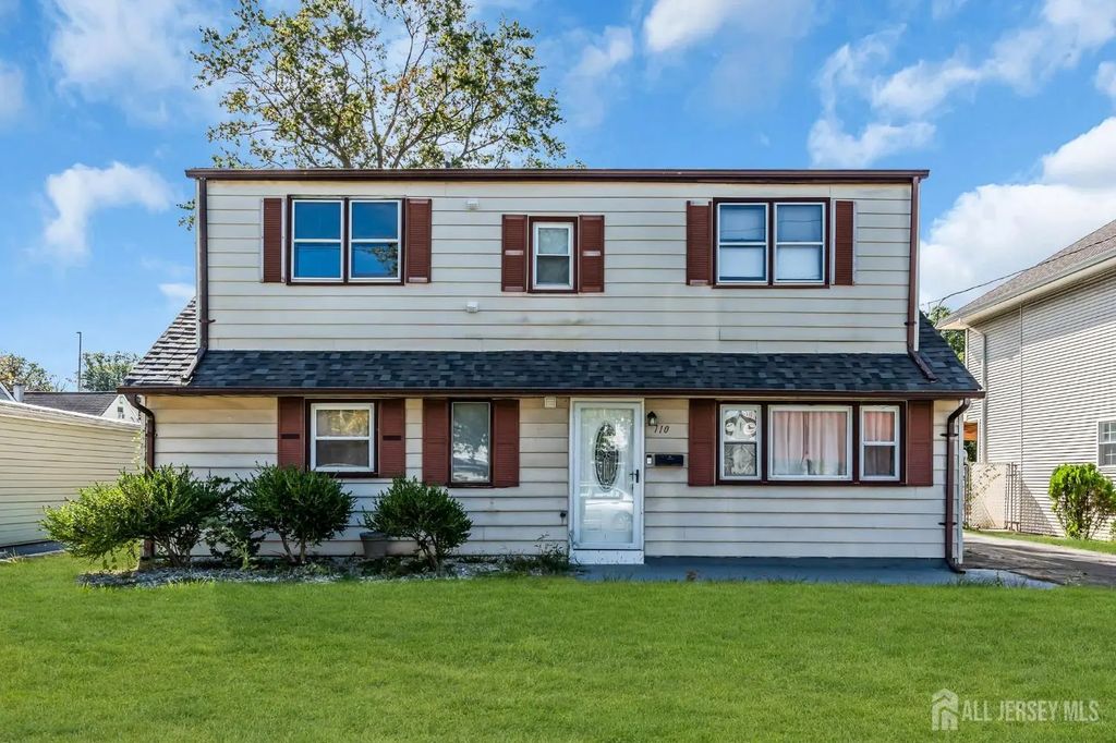 110 W Warren St, Woodbridge T Street, Iselin