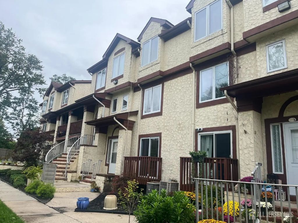 109 Michaels Court, Woodbridge Proper