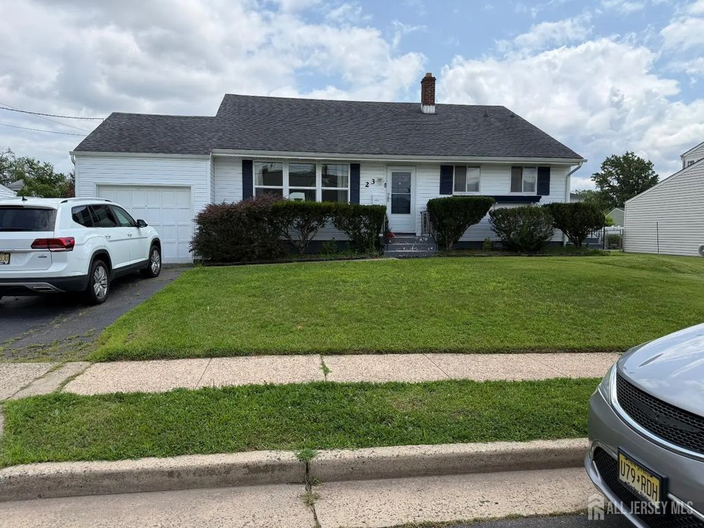 23 Sims Road, Edison