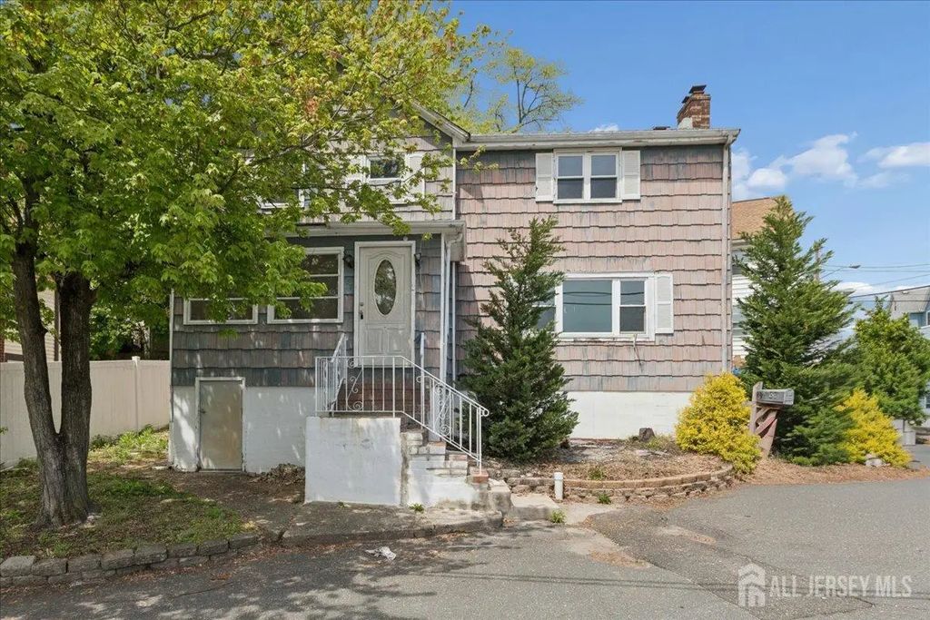 37 Hensler Lane, Sayreville