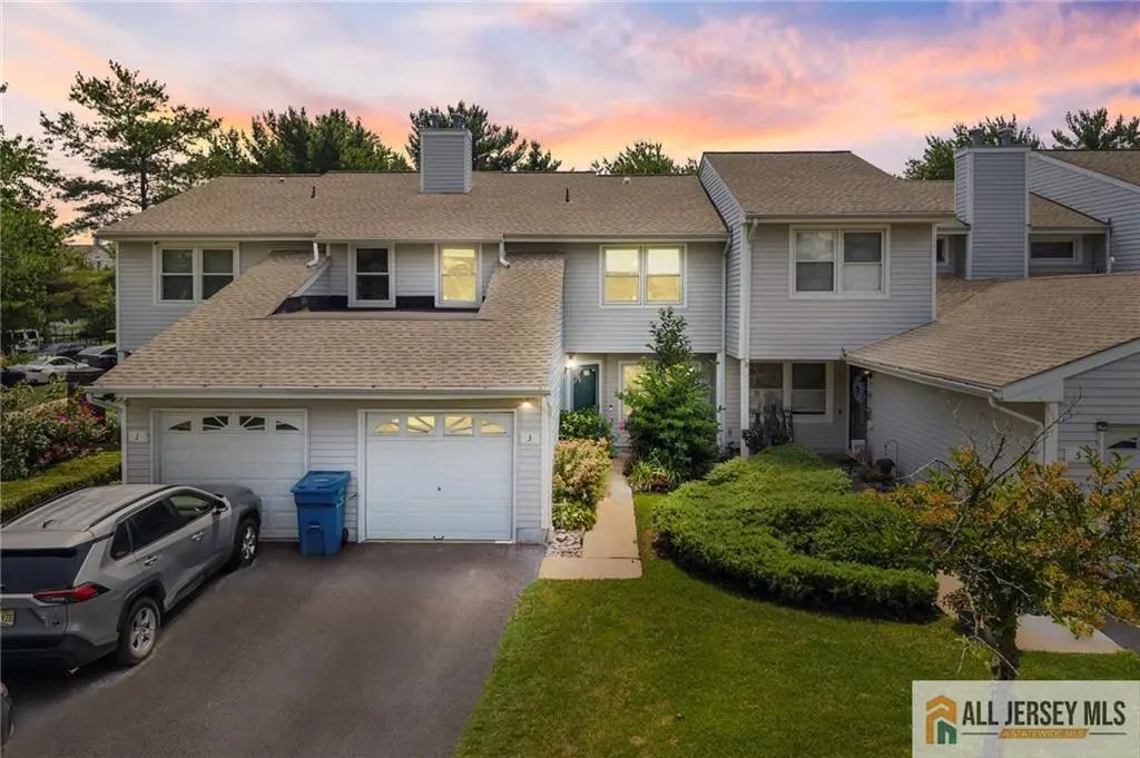 3 Sandpiper Drive, Sayreville