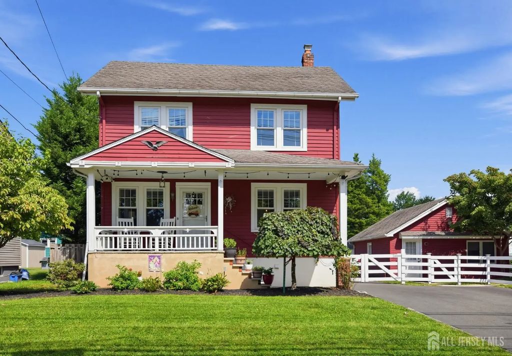214 Madison Avenue, Dunellen