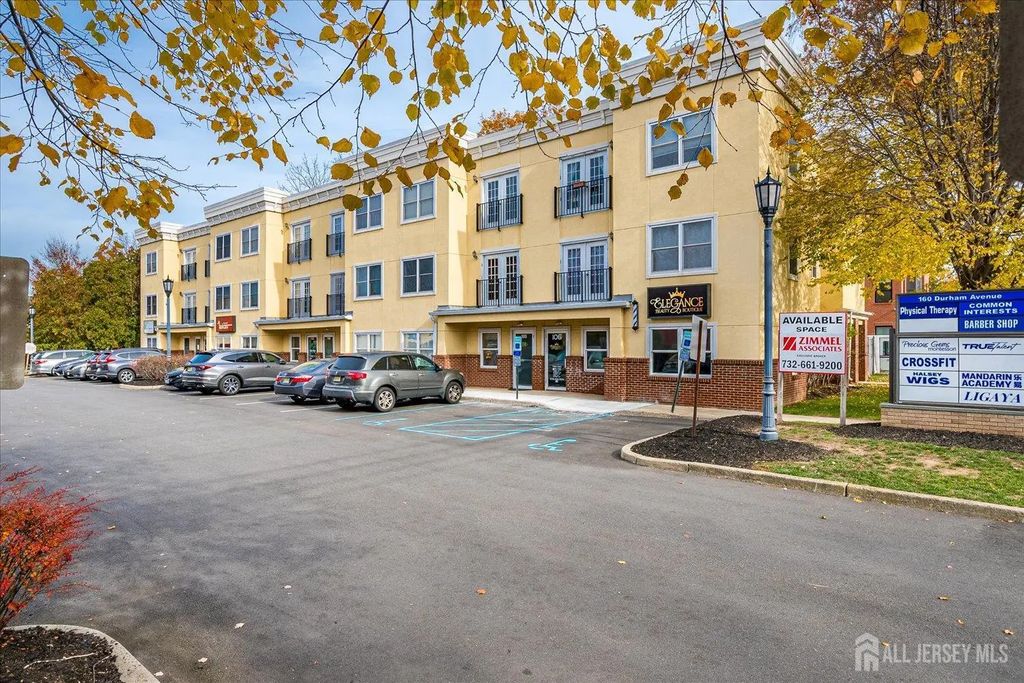 160 Durham Avenue, Metuchen