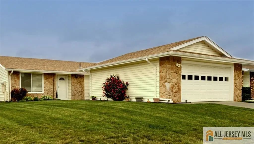 227 Convent Road, Monroe