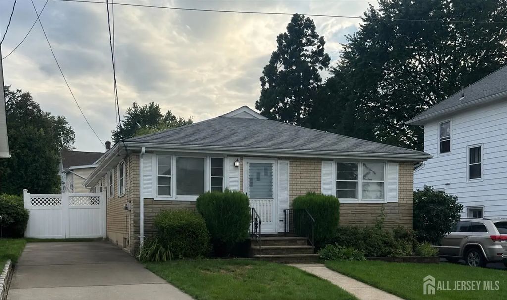 24 Exton Street, South River