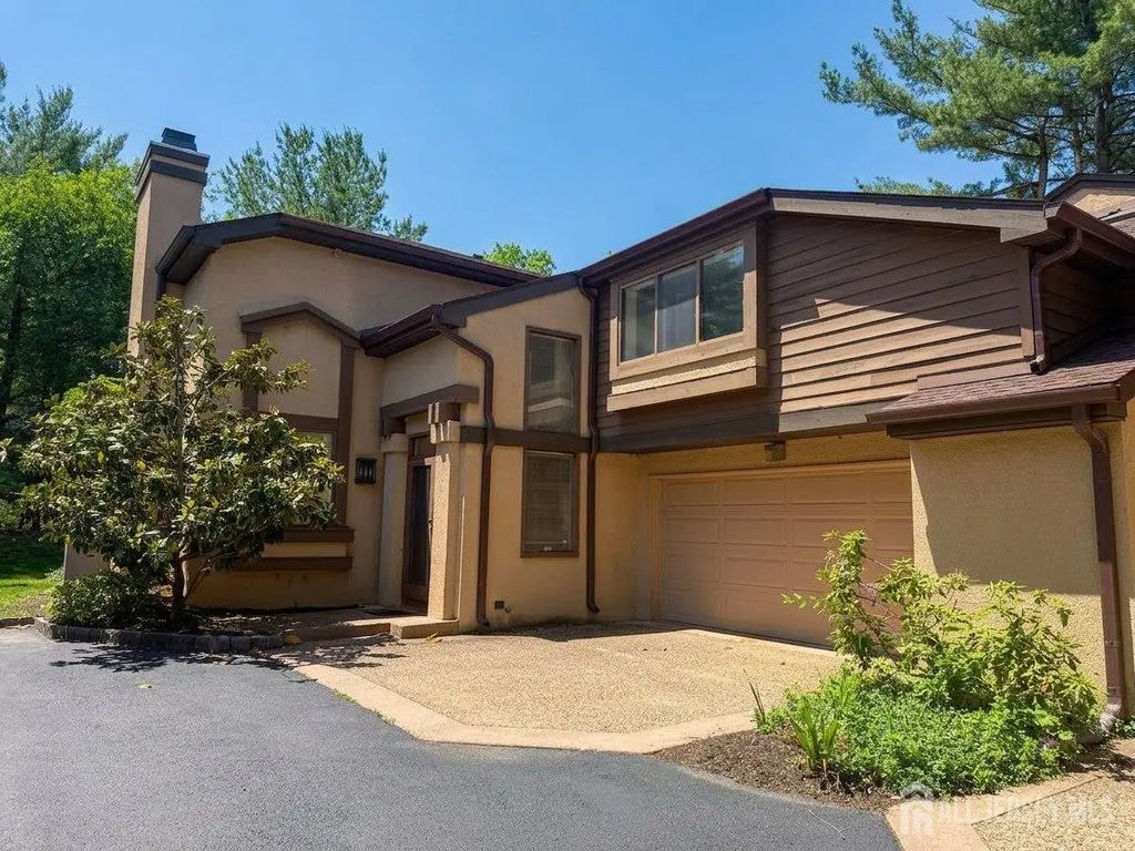 83 Sayre Drive, Plainsboro