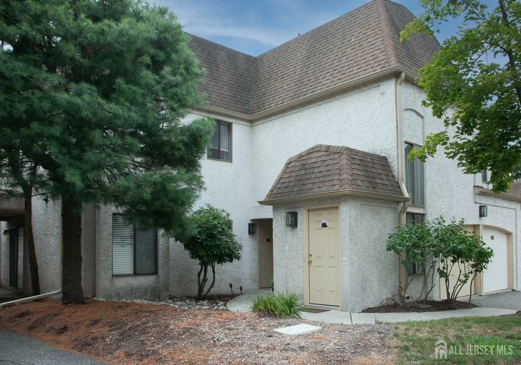 99 Park Gate Drive, Edison